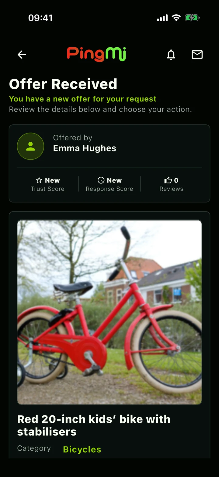 An offer for a red children’s bike, showing the item and seller details in PingMi.